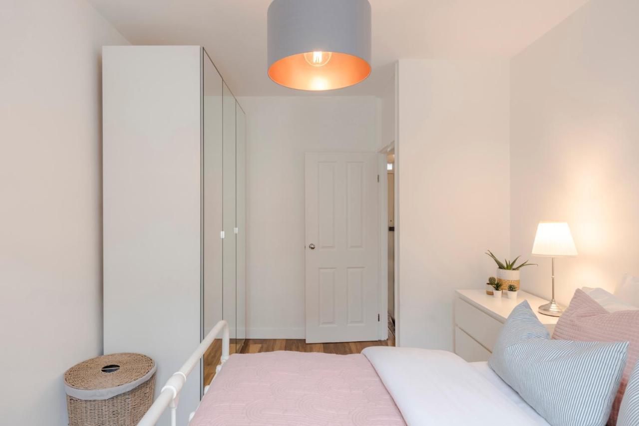 Central Euston One Bedroom Home Лондон Экстерьер фото